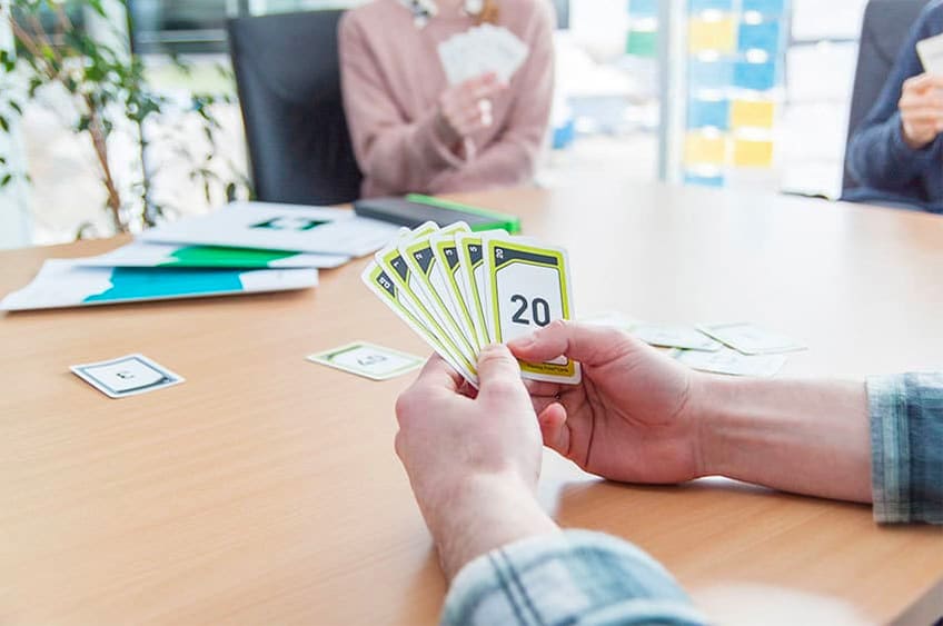  Scrum Magic Estimation vs Planning Poker